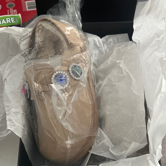 Kurt Geiger Tan Slip-On Shoes with Gem Accents - Picture 5 of 6